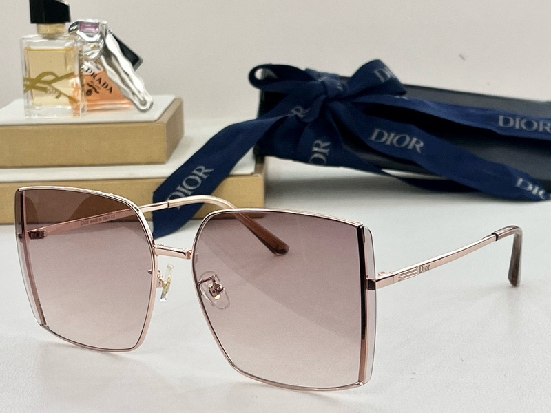 DIOR Sunglasses 62